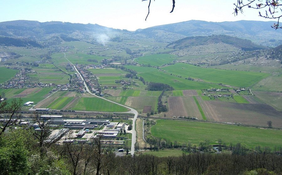 File:Pohľad na Stožok od severu - panoramio.jpg