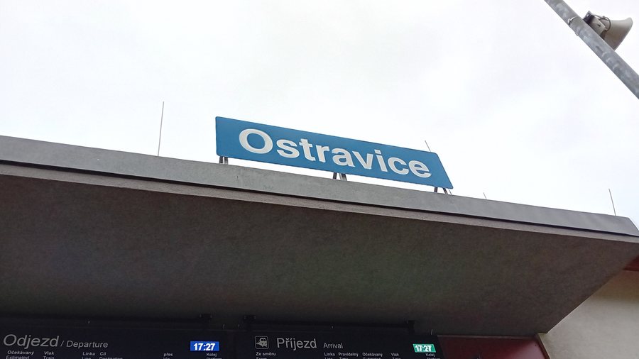 File:Ostravice staniční nápis.jpg