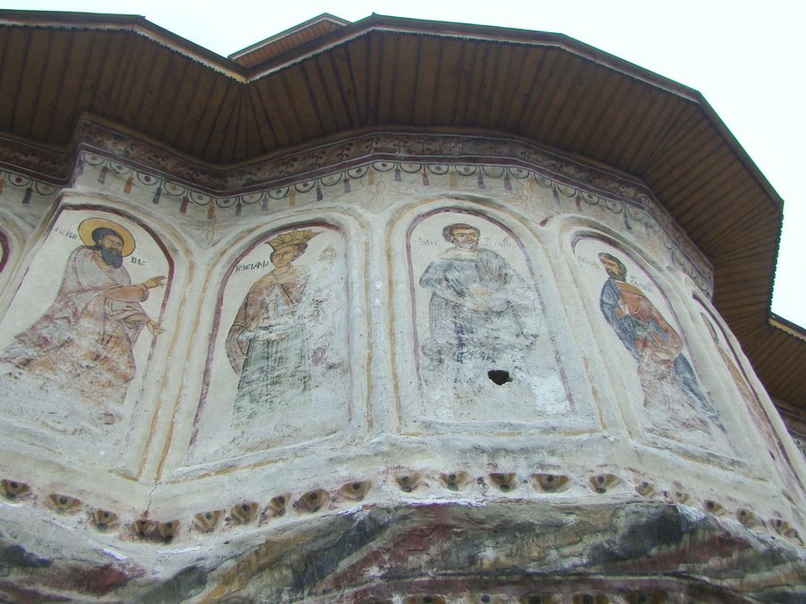 File:RO VL Horezu Biserica din targ (12).jpg