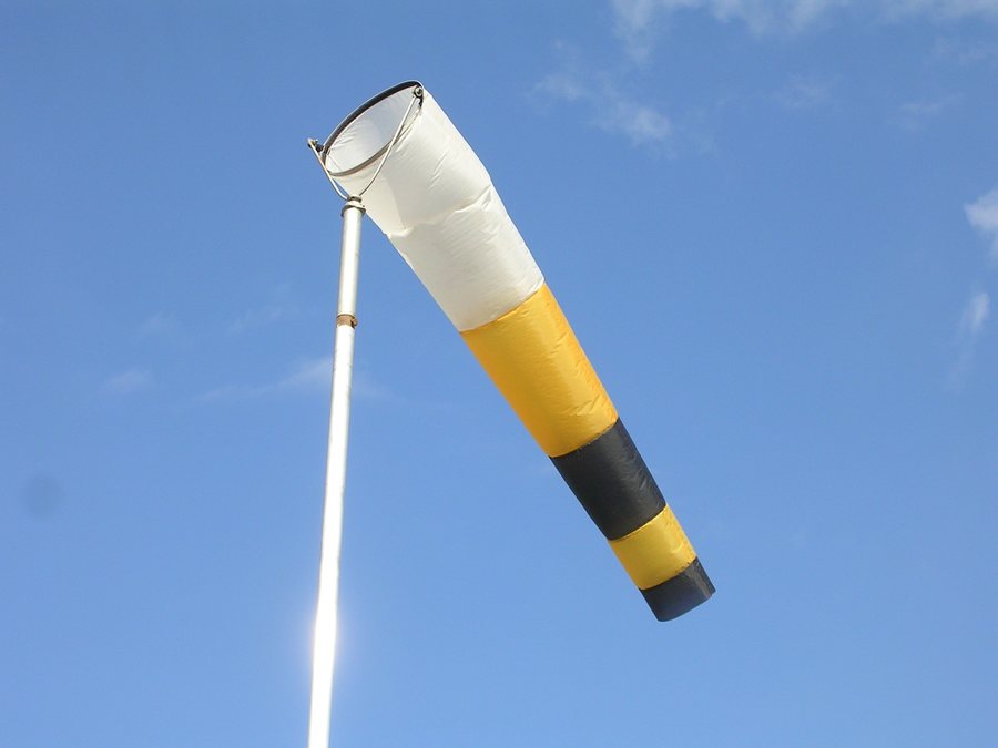 File:Větrný rukáv, Černé Voděrady (01).jpg