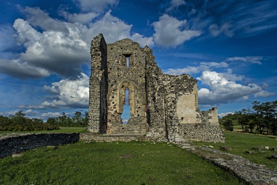 File:Taliándörögd Templomrom retouched.jpg