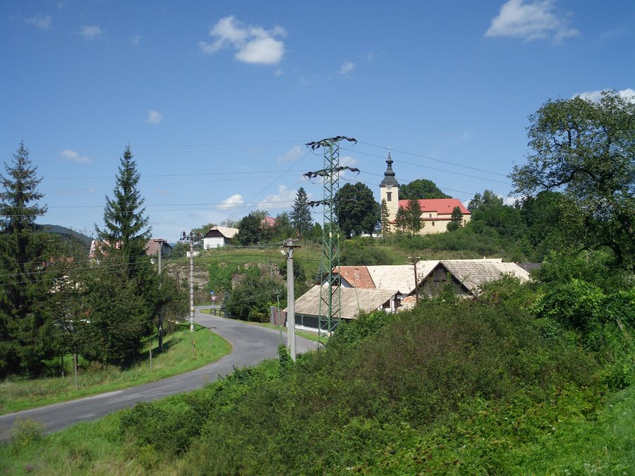 File:Hontianske Nemce center.JPG