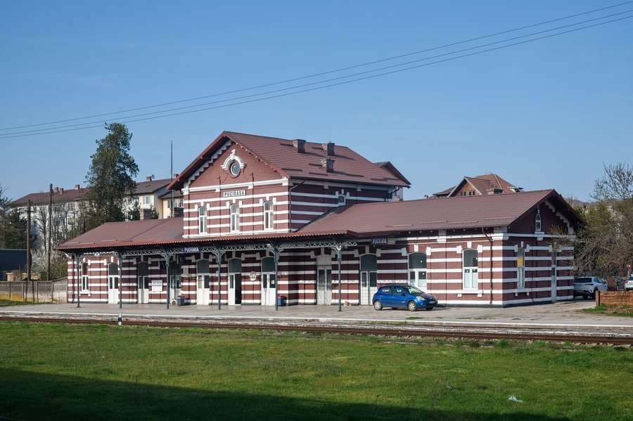 File:Pucioasa.jpg