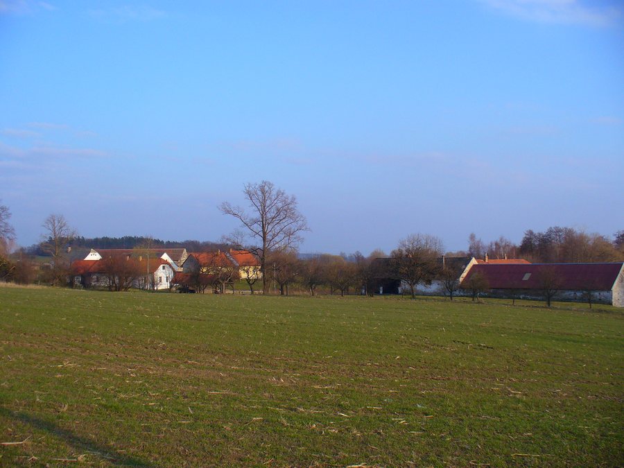 File:Zaluzi (Kovarov)01.jpg