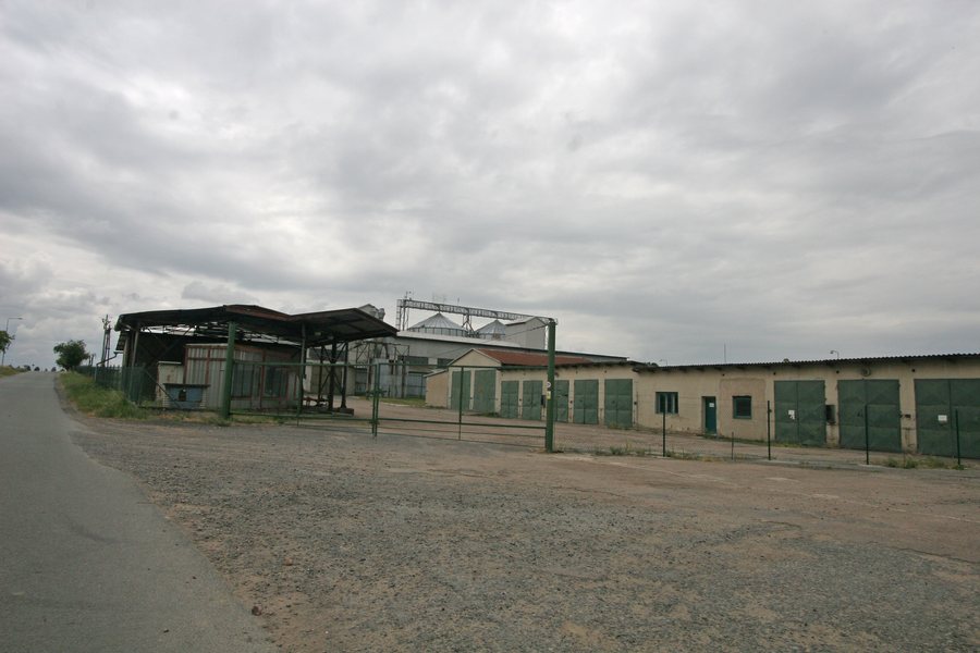 File:Dolní Ředice areál MSSL.JPG