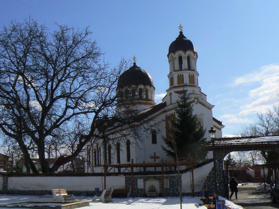 File:Kostinbrod church 4.jpg