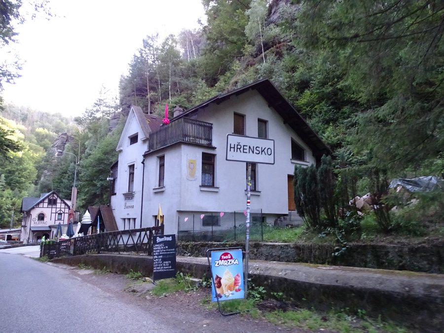 File:Hřensko čp. 121, penzion Lucerna.jpg