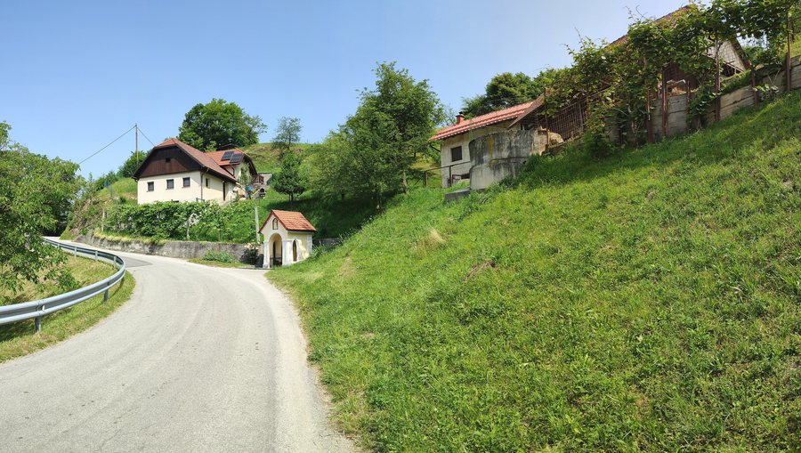 File:Brstnik, Laško.jpg