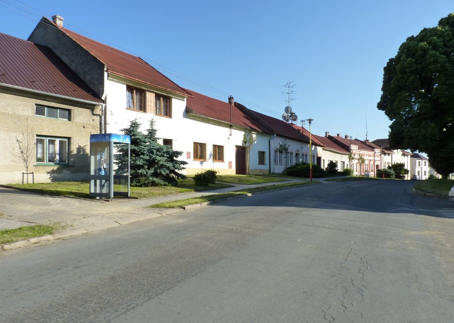 File:Beňov, okres Přerov (1).JPG
