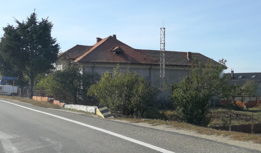 File:RO DJ Pielesti post office.jpg