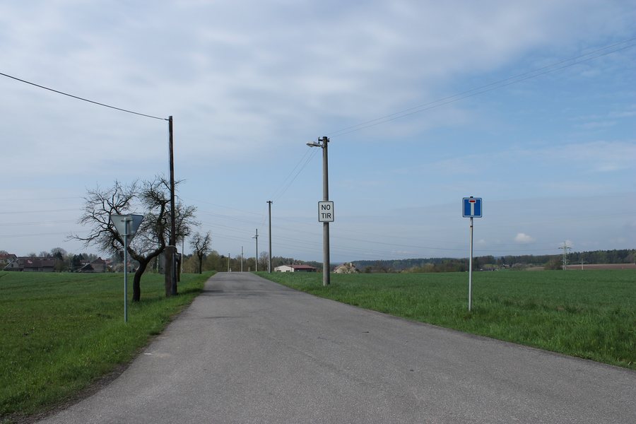 File:Stolín, Červený Kostelec, 2013 (01).jpg