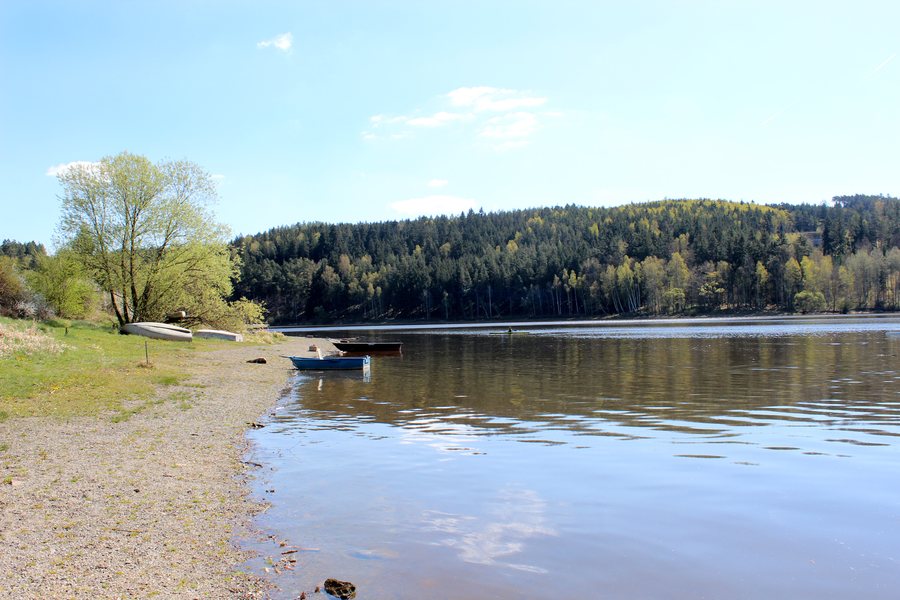 File:Stříbro, Butov, Hracholusky Reseorvoir.jpg