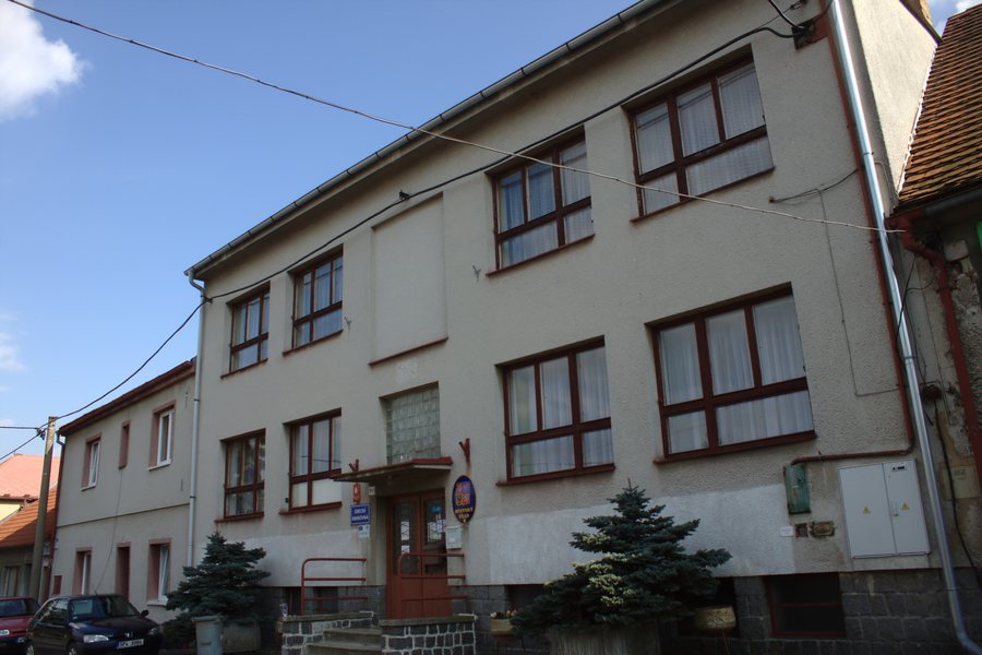 File:Nalžovské Hory, OÚ.jpg