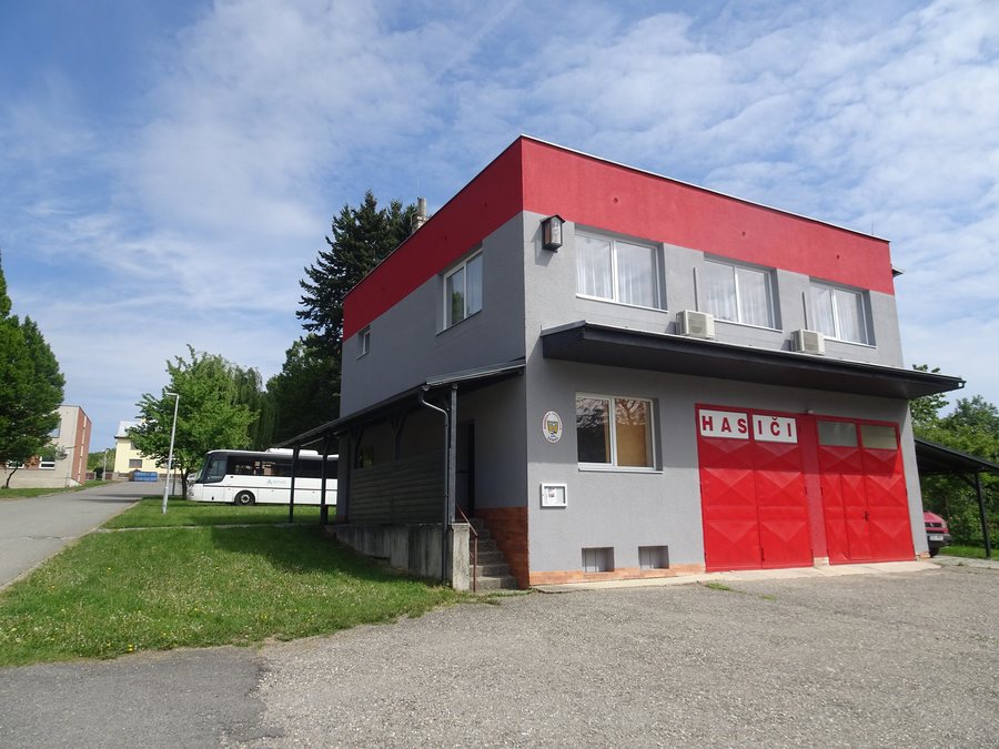 File:Lukov (ZL), hasičská zbrojnice.jpg