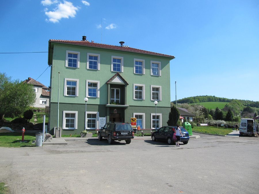 File:Bohuslavice u Zlína, OÚ.jpg