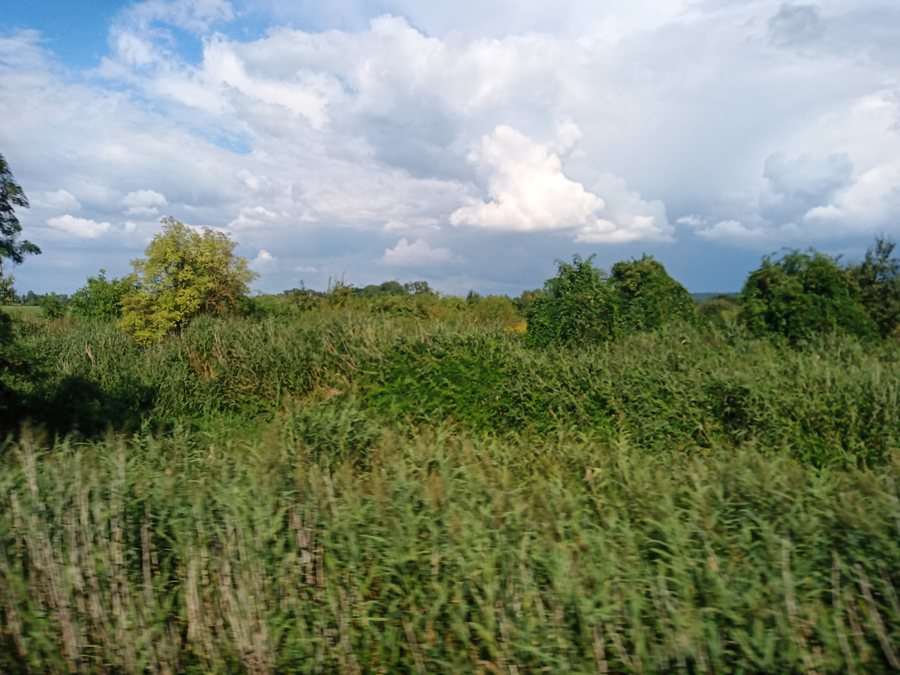 File:Choťánky, pohled do krajiny 01.jpg