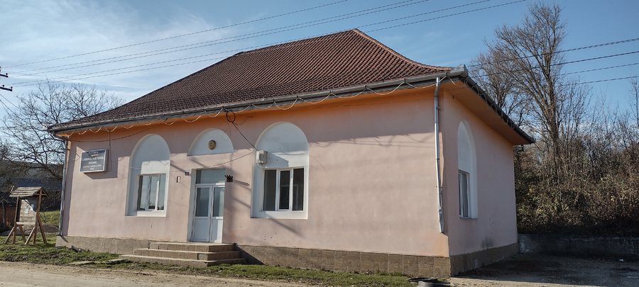 File:Căminul cultural, Ierșnic, comuna Ohaba lungă.jpg
