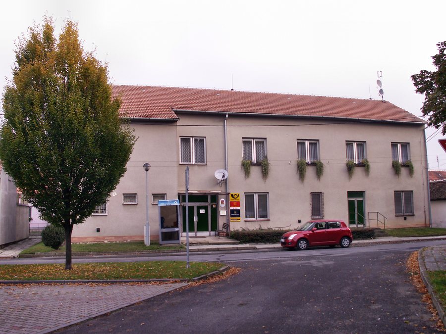 File:Křižanovice-obecníúřad.jpg
