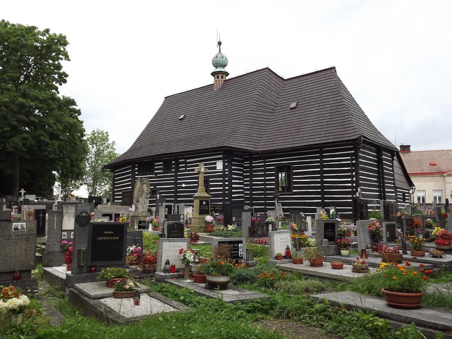 File:Slavoňov, kostel 06.JPG