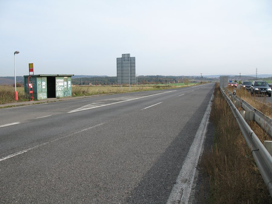 File:Ritka-hlavni silnice.jpg
