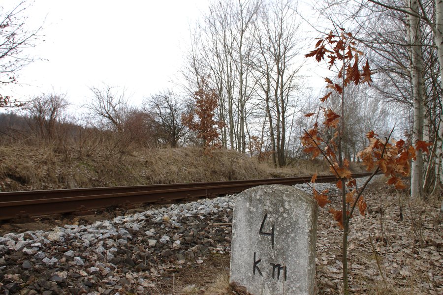 File:Senomaty, železniční trať II.jpg