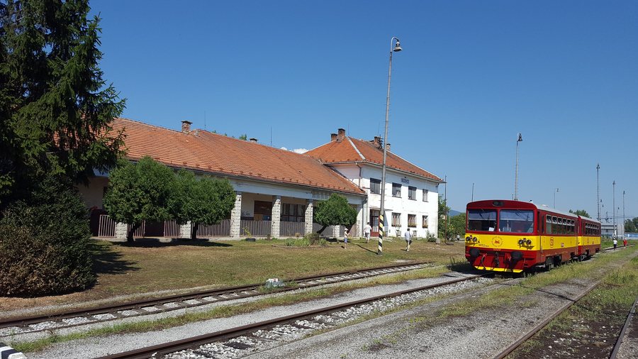 File:Secovce train.jpg