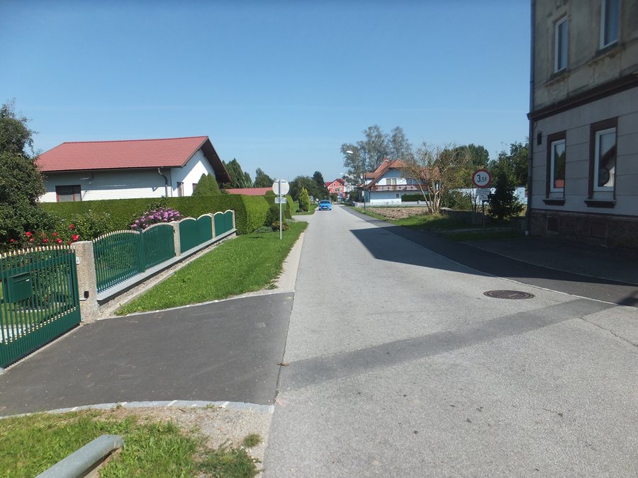 File:Wielands (Großdietmanns) + Ceske Velenice 2020-09-15 Staatsgrenze Bild 01.jpg