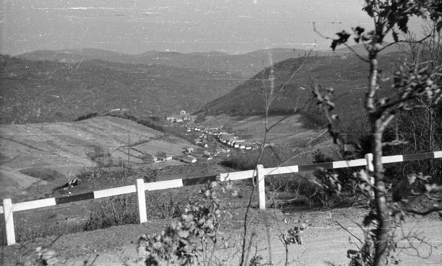 File:Répáshuta 1959, az Eger-Miskolc útról nézve. Fortepan 29776.jpg