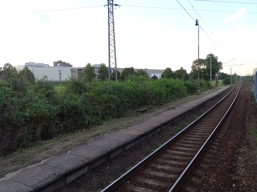 File:Dýšina, železniční zastávka.jpg