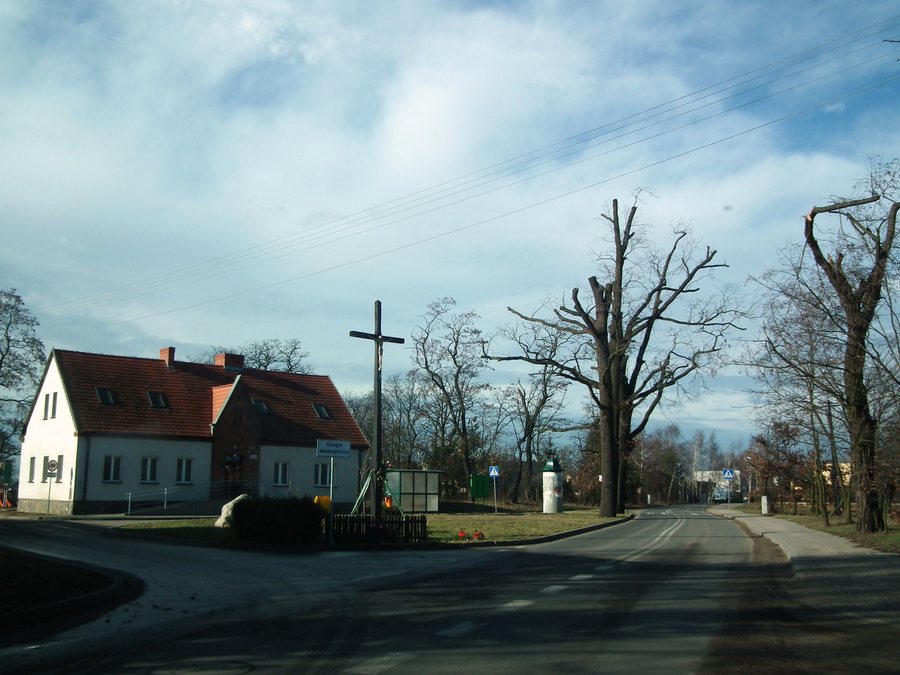 File:Wysogotowo kolo Poznania.JPG