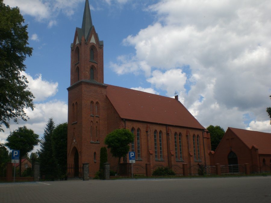 File:Smażyno, kościół św. Antoniego Padewskiego 8024.jpg