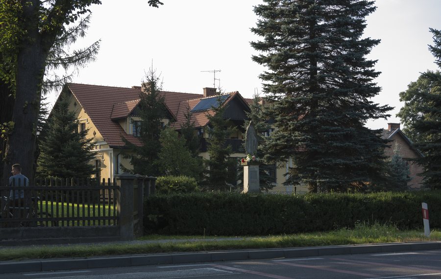 File:2014 Plebania w Chorzelowie 06.JPG