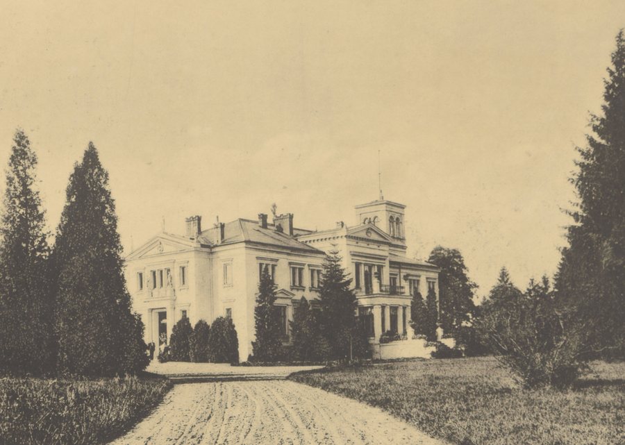 File:Palace in Biezdrowo (82451765).jpg