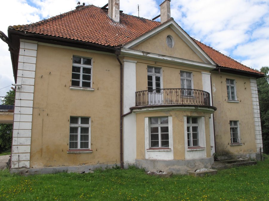Dąbrówka Mała palace complex 02