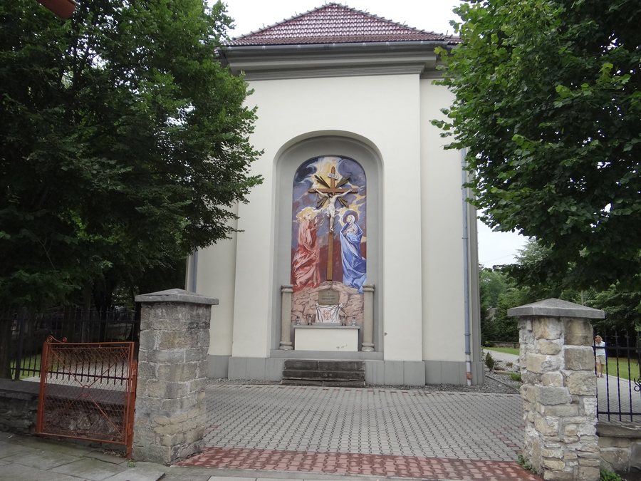 File:Harbutowice kościół 2BMa1.jpg
