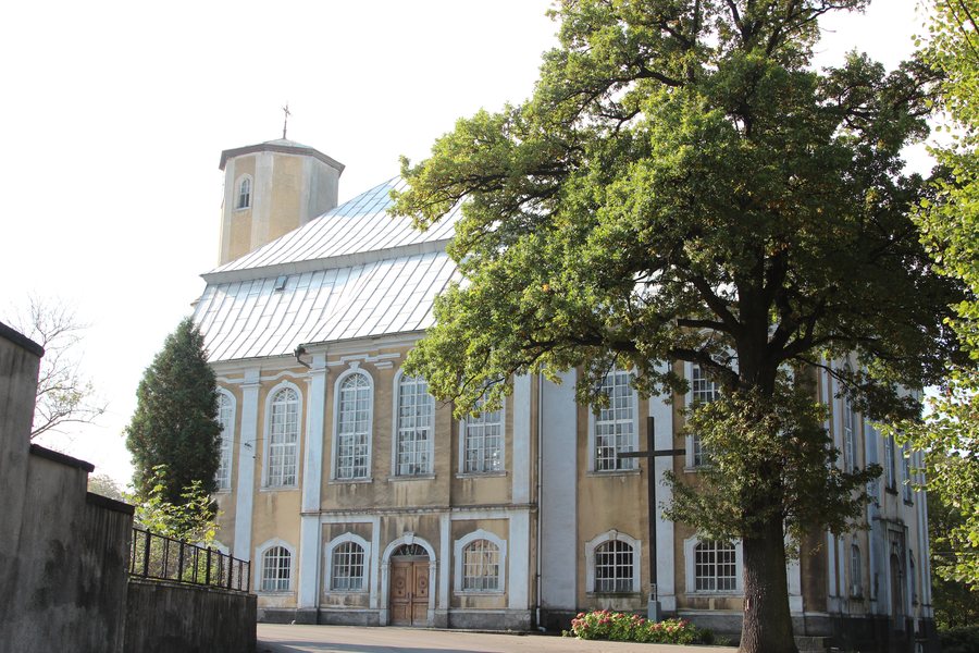 File:Saint Barbara church in Rebiszow 2014 P01.JPG