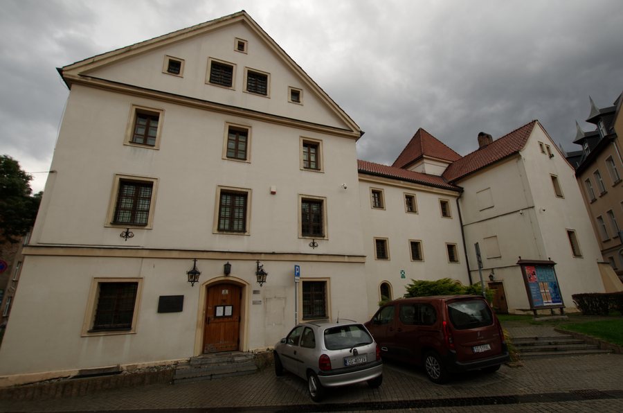 File:Zamek Piastowski Q837875.jpg