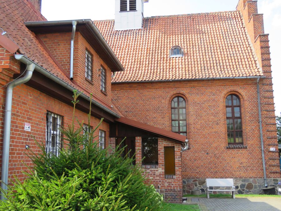 File:Gardeja, foto 34, kościół p.w. Najświętszego Serca Pana Jezusa (Q11804639).jpg