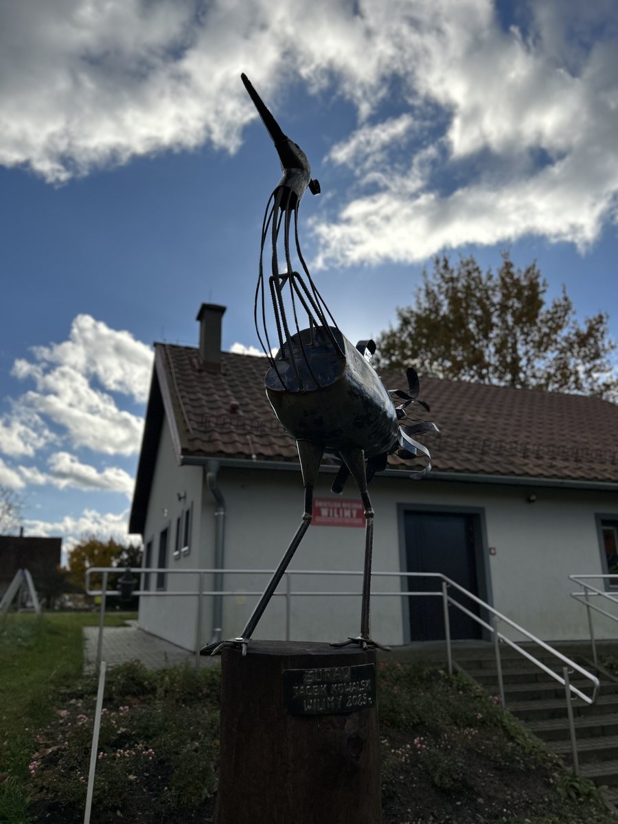File:Status of Crane in Wilimy.jpg