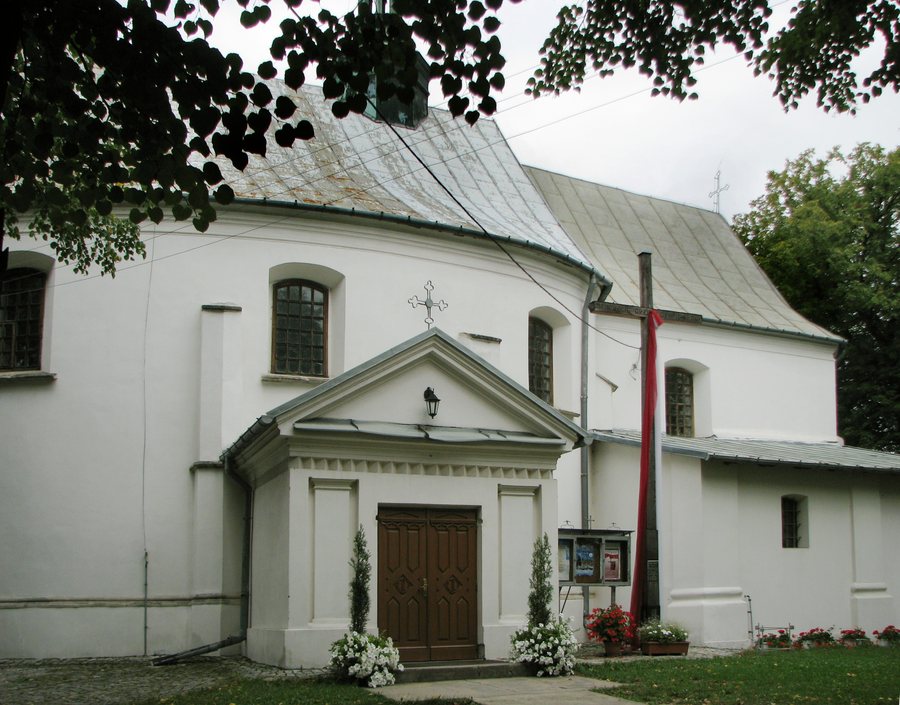 File:Samborzec Kościół Trójcy Przenajświętszej 02.JPG