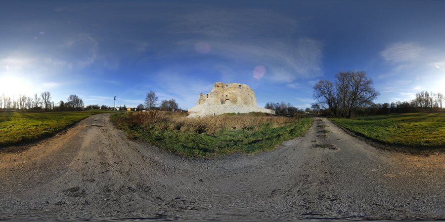 File:Siewierz castle panorama.jpg