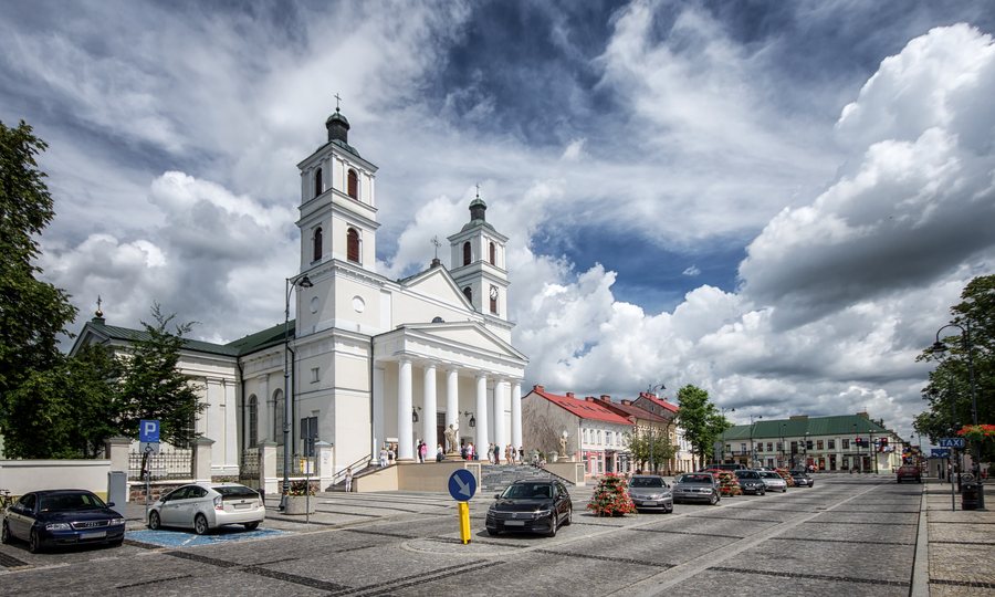File:SM Suwałki Kościół św Aleksandra 2020 (2).jpg