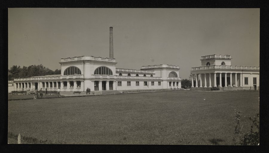 File:Solec Zdroj, lazienki i zrodlo mineralne ca 1936 (66231988).jpg