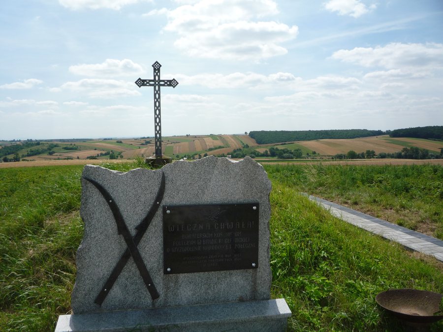 File:Racławice Tablica Kosynierów.JPG