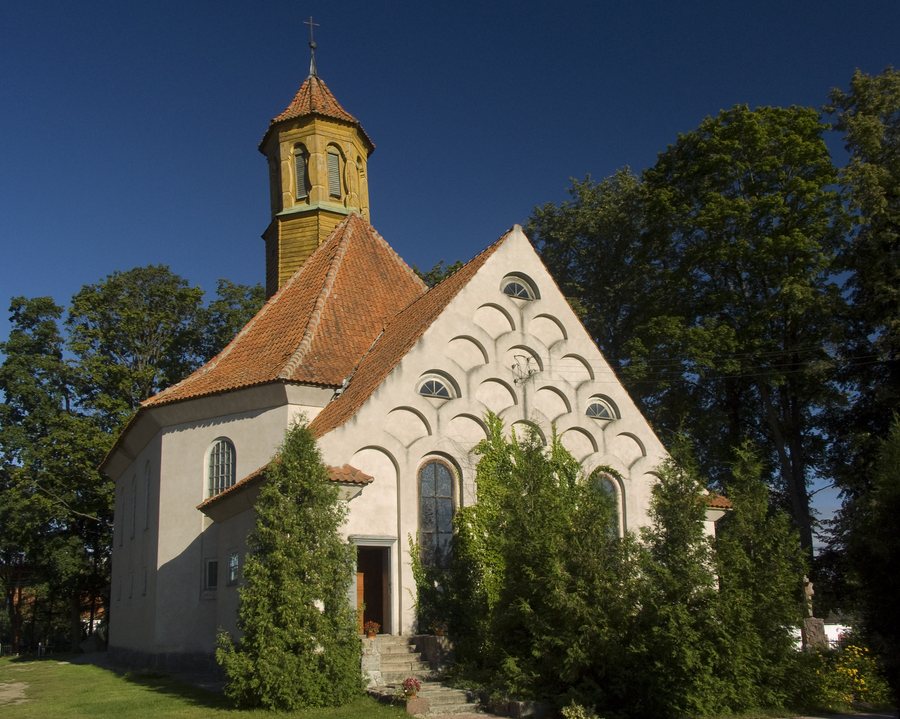 File:Pozezdrze, kościół św. Stanisława Kostki.jpg