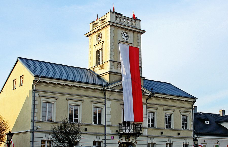 File:Ratusz Kutno.jpg