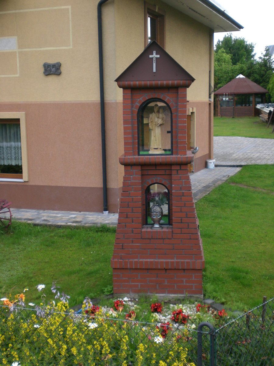 File:Gnieżdżewo, kapliczka 9680.jpg