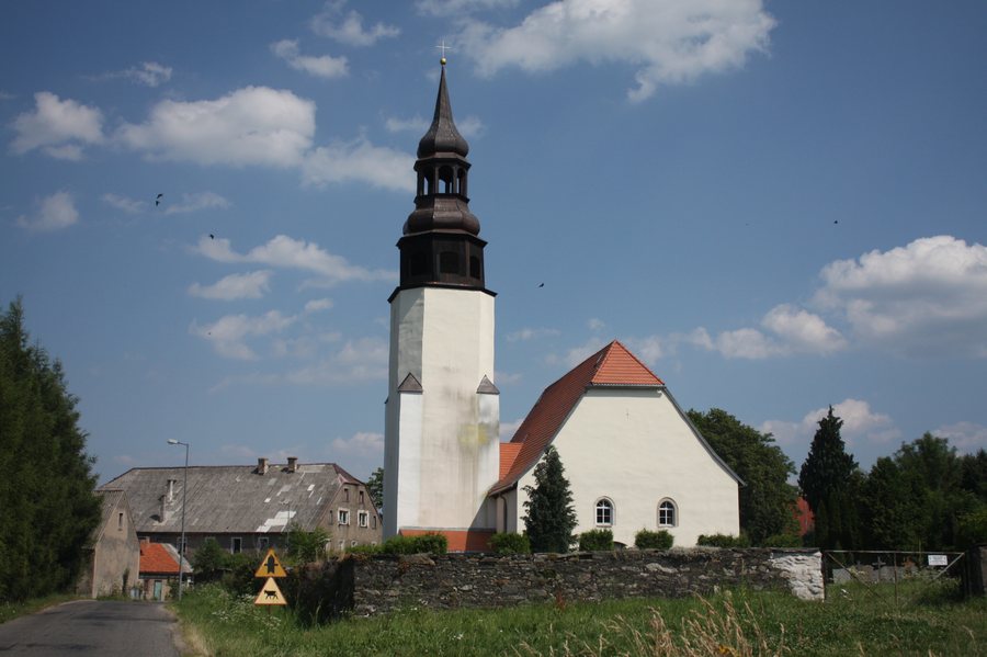 File:Gierczyn Kościół NMP.JPG