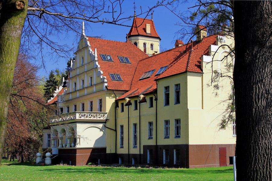File:Pałac Hegenscheidtów6.JPG