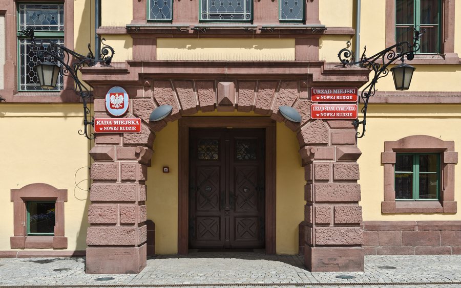 File:2014 Nowa Ruda, ratusz 18.JPG